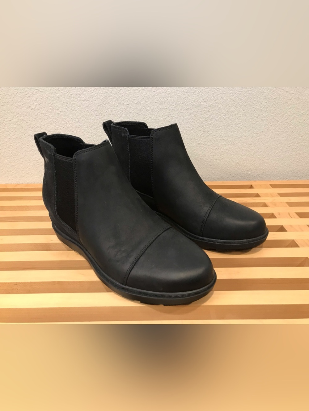 Sorel Black Women's Chelsea Ankle Boots - Picture 2 of 9